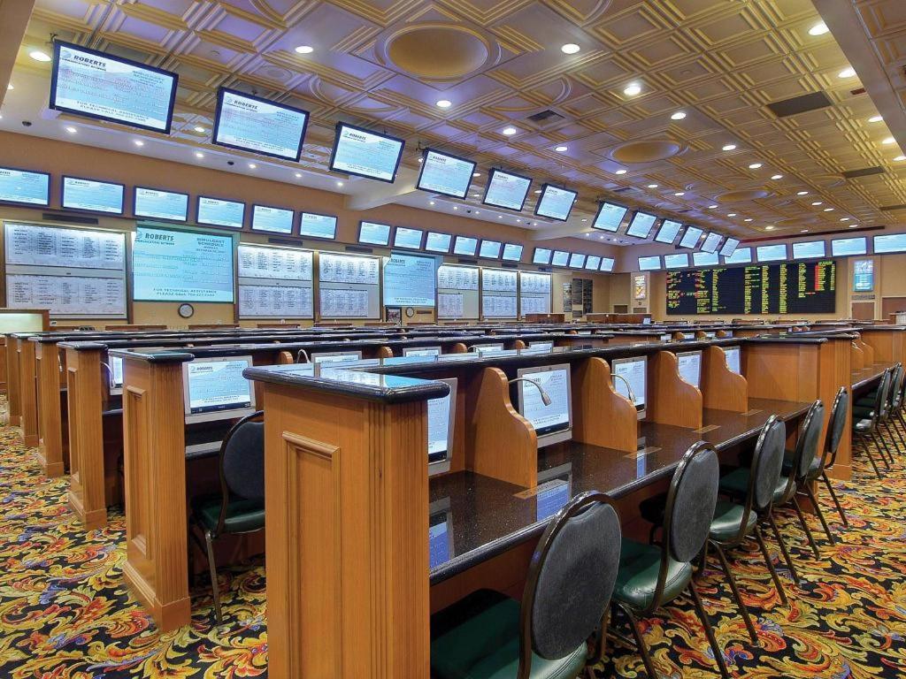Gold Coast Hotel And Casino Лас Вегас Екстериор снимка
